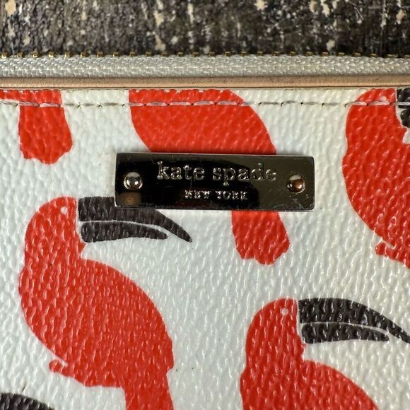 Kate Spade Toucan Parrott All Over Print Zip Around Long Wallet White Orange - Picture 2 of 8